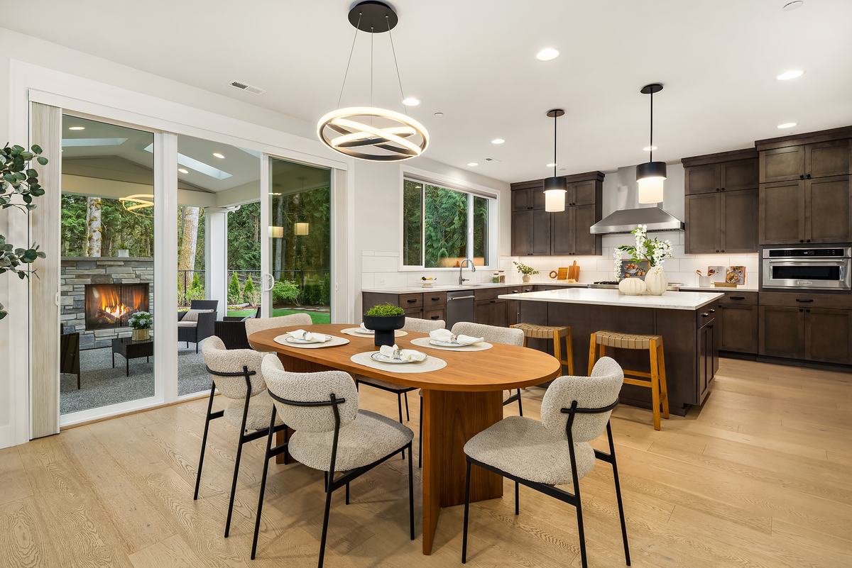Dining room staged by Top Staging And Design at the Sammamish project